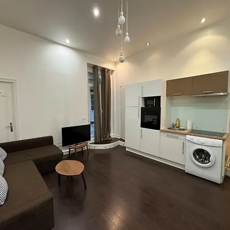 Apartment Awesome 2br 5 Min To Arc De Triomphe