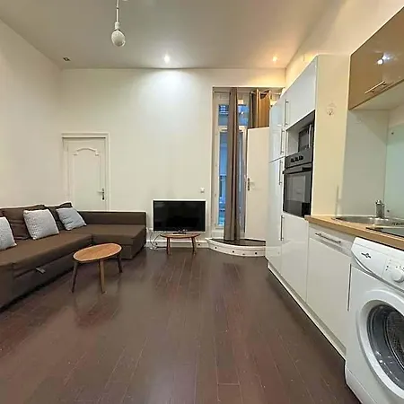 Apartman Awesome 2br 5 Min To Arc De Triomphe Párizs