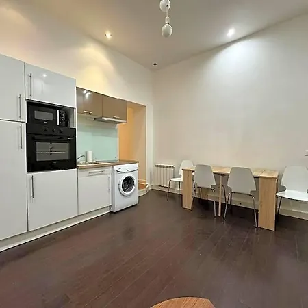 Awesome 2br 5 Min To Arc De Triomphe Appartement Parijs