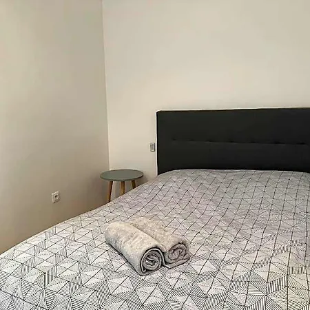 Apartman Awesome 2br 5 Min To Arc De Triomphe Párizs