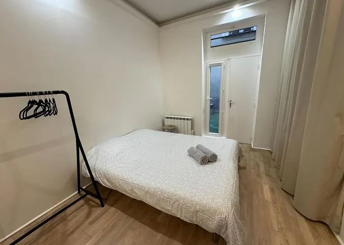 Awesome 2br 5 Min To Arc De Triomphe * Párizs