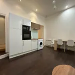 Lägenhet Awesome 2br 5 Min To Arc De Triomphe *